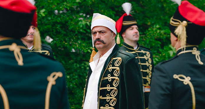 U ZAGRLJAJU CRNE RUKE